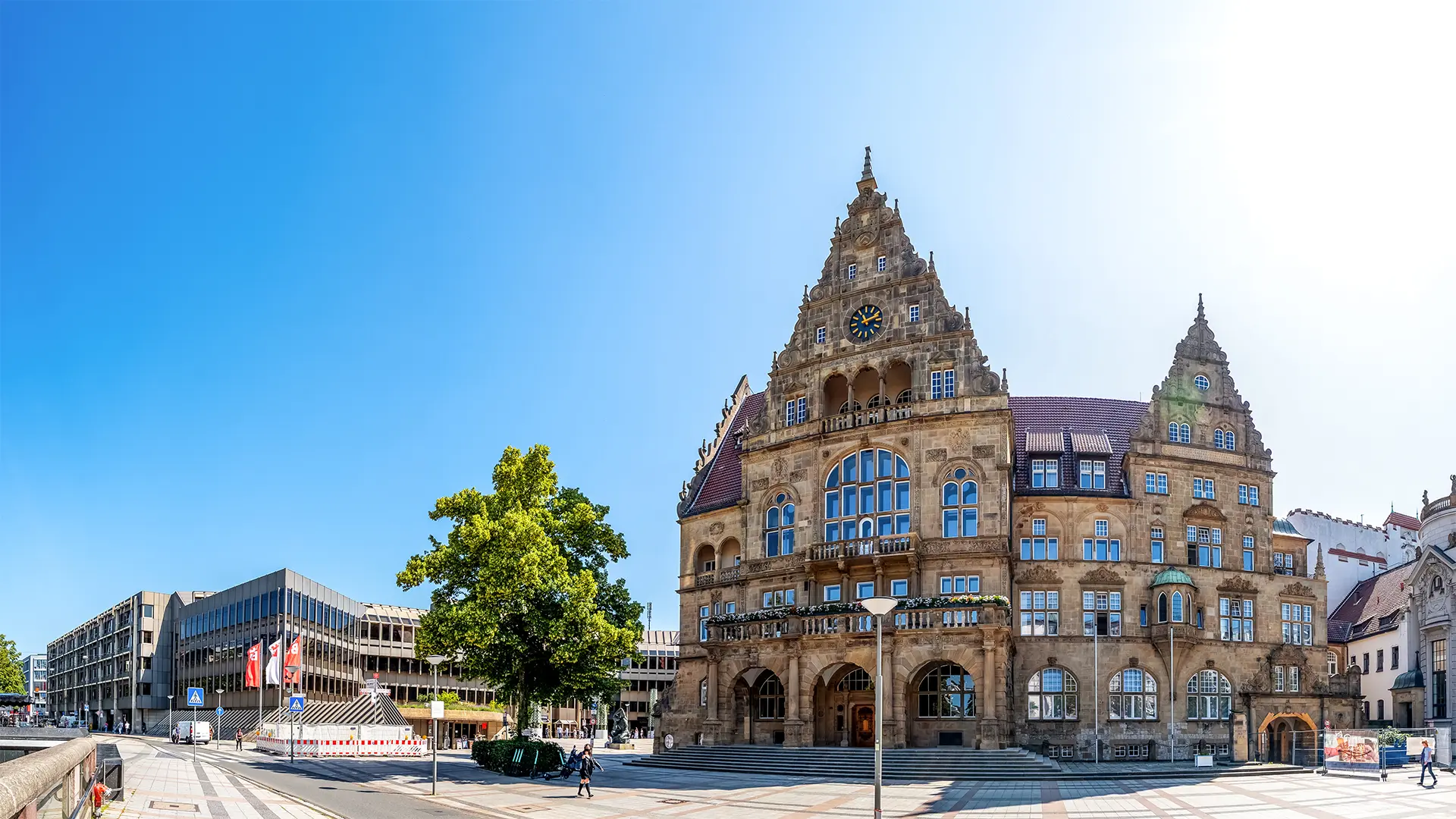 Ihr Ansprechpartner für Verkehrsrecht in Bielefeld - Das Bild zeigt das Rathaus in Bielefeld